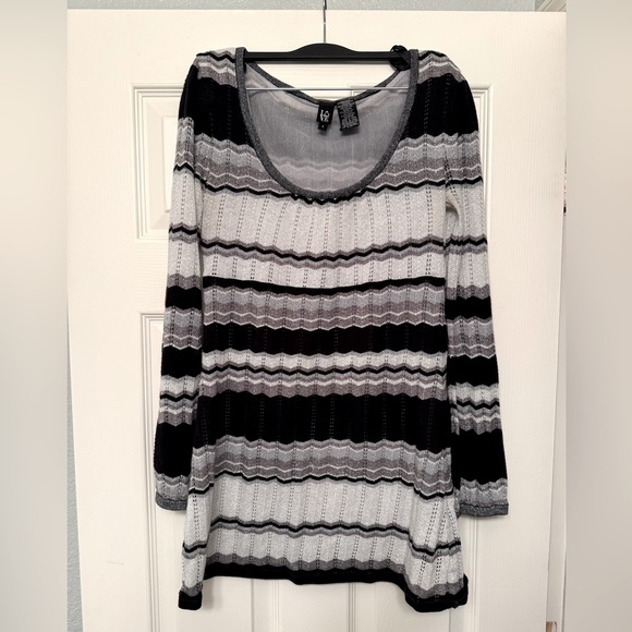 Love tease tunic top size small - Picture 1 of 5